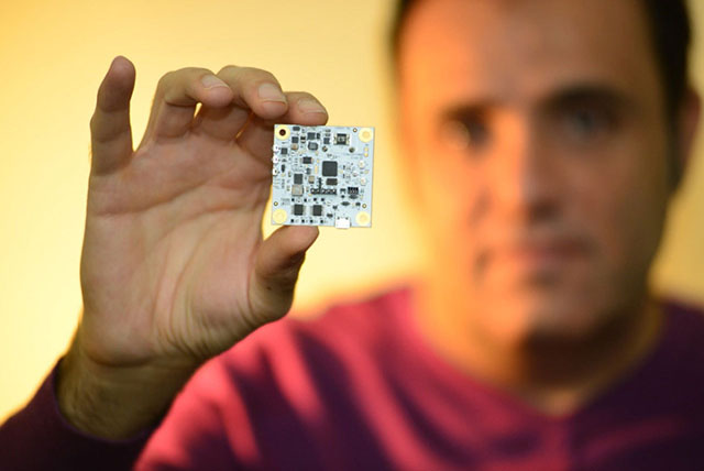 用于Ossia的Cota RF技術(shù)的無(wú)線(xiàn)充電電路板