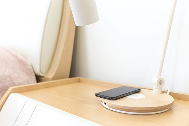 臥室手機聚合物鋰電池無線充電